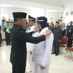 Penjabat (Pj) Wali Kota Bogor, Hery Antasari, melantik 19 pejabat di lingkungan Pemerintah Kota Bogor pada Jumat, 13 Desember 2024.