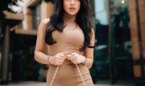 Davina Karamoy Davina Karamoy