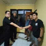 Polsek Megamendung damaikan pengatur jalan dan warga karena kesalahpahaman