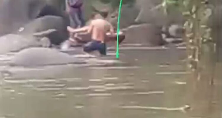 korban hayut di Sungai Ciliwung ditemukan