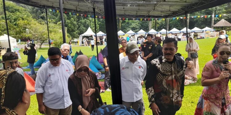 Pekan Budaya Nusantara yang diselenggarakan di Kebun Raya Bogor (KRB) resmi dibuka di Taman Astrid pada Sabtu, 28 Desember 2024
