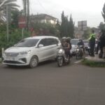 Situasi lalu lintas di puncak bogor di simpang gadog