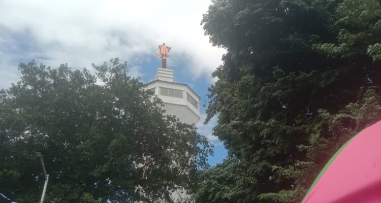 Menara masjid agung/Adiwirman