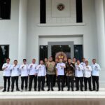 Ketua DPRD Kabupaten Bogor, Sastra Winara, bersama Bupati Bogor terpilih, Rudy Susmanto