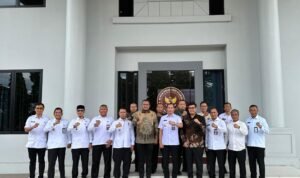 Ketua DPRD Kabupaten Bogor, Sastra Winara, bersama Bupati Bogor terpilih, Rudy Susmanto