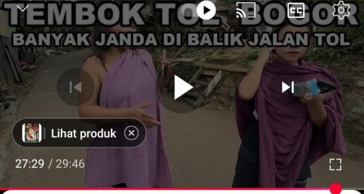 Sumber foto, tangkapan layar dari akun youtube Dua Sepatu