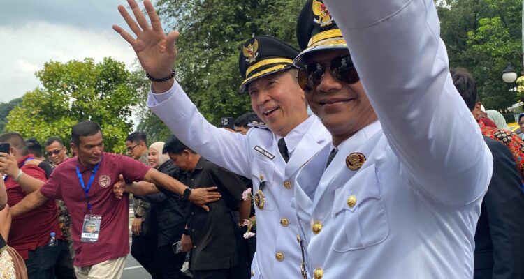 Wali kota Bogor dan wali Kota Bogor, Dedie A Rachim dan Jenal Muttaqin saat Inagurasi, Foto Eha Nur Maulida
