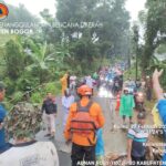 Jemnbatan ambrk di Citeureup Bogor