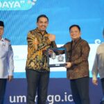 Menteri UMKM, Maman Abdurrahman bersama Direktur Utama PNM, Arief Mulyadi