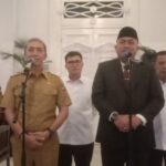 Pemkot dan Pemkab Bogor memberikan keterangan seusai melakukan pertemuan di Balai Kota Bogor pada, Senin 19 Mei 2025