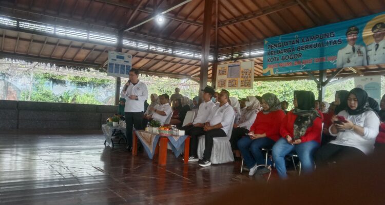 Kepala Dinas Pengendalian Penduduk dan Keluarga Berencana (DP2KB) Kota Bogor, Anas S. Rasmana