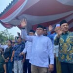 Bupati Bogor, Rudy Susmanto saat melepas keberangkatan sebanyak 435 calon jemaah haji Kloter 02 asal Kabupaten Bogor