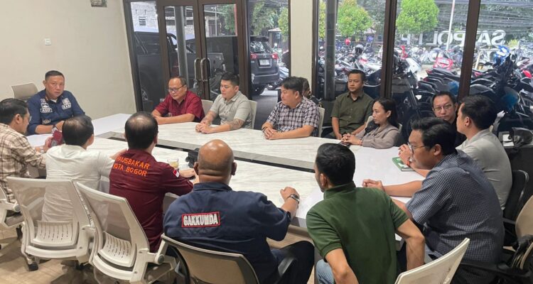 Satpol PP Kota Bogor saat beraudensi dengan para pengusaha