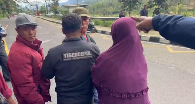 Kericuhan Padagang kaki lima di Puncak Bogor