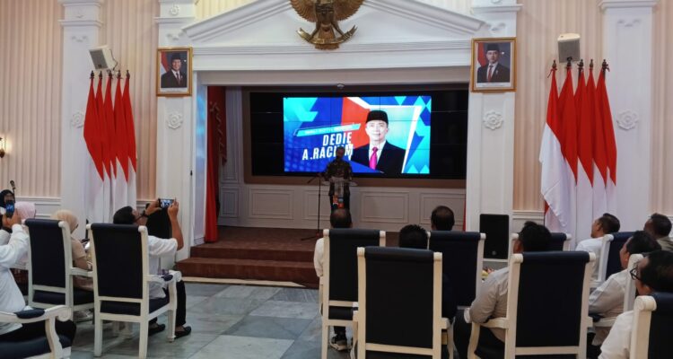 Wali Kota Bogor, dedie A Rachim saat menhadiri musyawarah cabang (Muscab) Himpunan Mahasiswa IPB di balai Kota Bogor Sabtu 31 Mei 2025