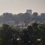 Situasi wilayah sempur Kota Bogor yang terlihat ada asap yang dibakar oleh warga yang mengakibatkan polusi udara tidak sehat