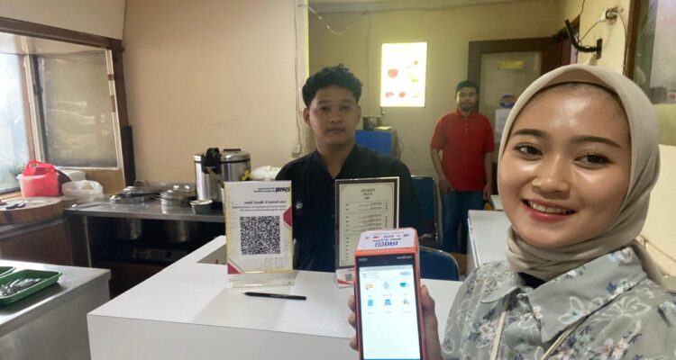 BRI Pancoran Edukasi Transaksi Menggunakan QRIS