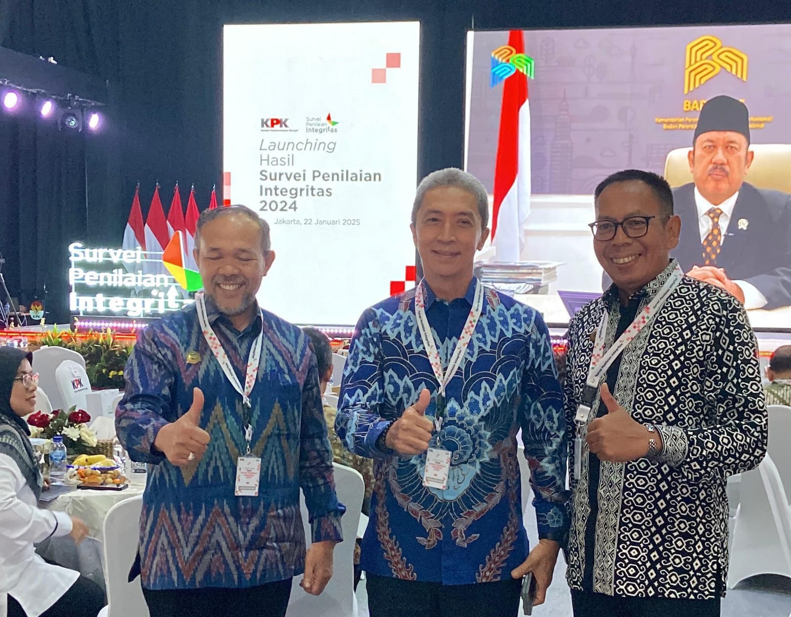Wali Kota Bogor, Dedie A Rachim (Tengah), Kepala Inspektorat, Pupung W Purnama (Kanan), Jimmy Hutapea (Kiri)