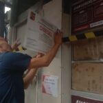 Satpol PP Kota Bogor melakukan penyegelan bangunan liar, Foto/Adi Wirman