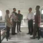 Wali Kota Bogor, Dedie A. Rachim, bersama Komandan Kodim 0606/Kota Bogor dan Komandan Batalyon Infanteri 315/Garuda meninjau lokasi barak militer yang berada di kawasan Batalyon Infanteri 315/Garuda, Gunung Batu, Bogor Barat, pada Minggu 01 Juni 2025.