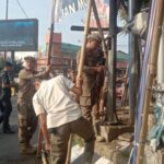 Satpol PP Kota dan Kabupaten Bogor melakukan penertiban pedagang bandel di Ciawi Bogor