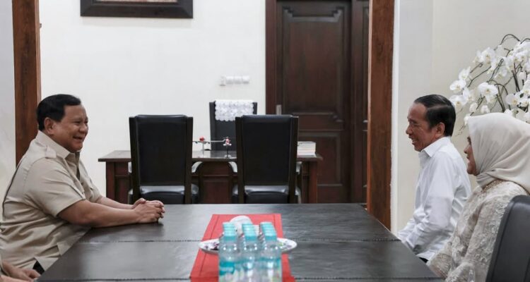 Presiden Republik Indonesia, Prabowo Subianto saat berkunjung ke kediaman Joko Widodo di Surakarta, Foto/X Twitter Prabowo Subianto