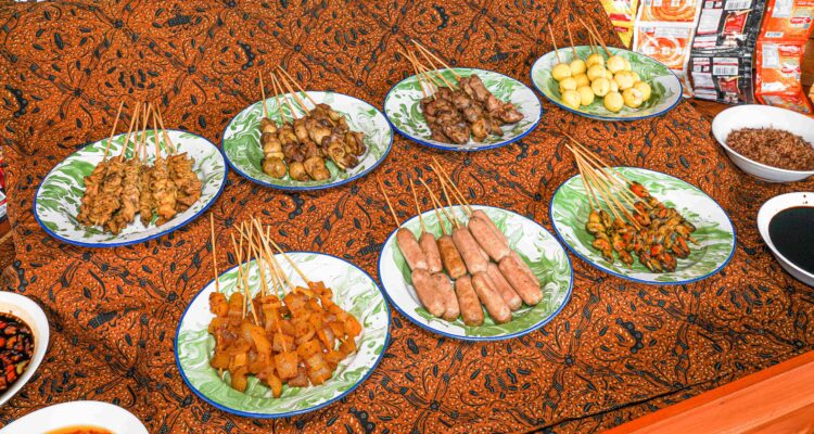 Angkringan Jawa Koersi Sky Cafe, Foto/ Tim Bigland Hotel