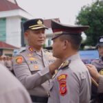 Kapolres Bogor, AKBP Rio Wahyu Nugroho saat memberikan lencena kenaikana pangkat