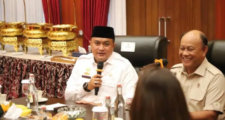 Rudy Susmanto, saat menerima kunjungan kerja Kepala Badan Gizi Nasional (BGN), Dadan Hindayana, di Pendopo Bupati, Rabu (2/7/2025).