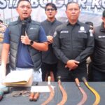 Kasat Rekrim Polresta Bogor Kota, AKP Aji Rizanaldi bersama jajaranya melakukan konferensi pers soal curanmor, foto/Humas Polresta Bogor Kota