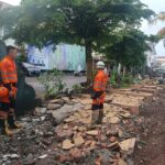 BPBD Kota Bogor saat meninjau lokasi tembok ambruk di MAN 1 Kota Bogor, Foto/BPBD Kota Bogor