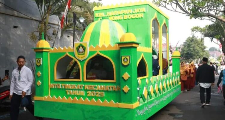 Kemeriahan mewarnai pembukaan Musabaqah Tilawatil Qur’an (MTQ) tingkat Kecamatan Cibinong