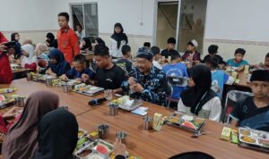 Menteri Sosial Saifullah Yusuf saat bersama anak anak yang ada di Sekolah Rakyat di Bogor, Foto/Istimewa