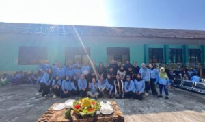 Savero Stlye Bogor saat memperingati hari anak nasional di SLB Dharma Wanita Dahlan, Foto/Istimewa Savero Stlye Bogor saat memperingati hari anak nasional di SLB Dharma Wanita Dahlan, Foto/Istimewa