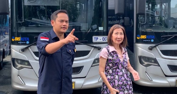 Wakil Ketua Komisi 3 DPRD Kota Bogor, M. Benninu Argoebie, melakukan inspeksi mendadak (sidak) ke kantor operasional Biskita Transpakuan