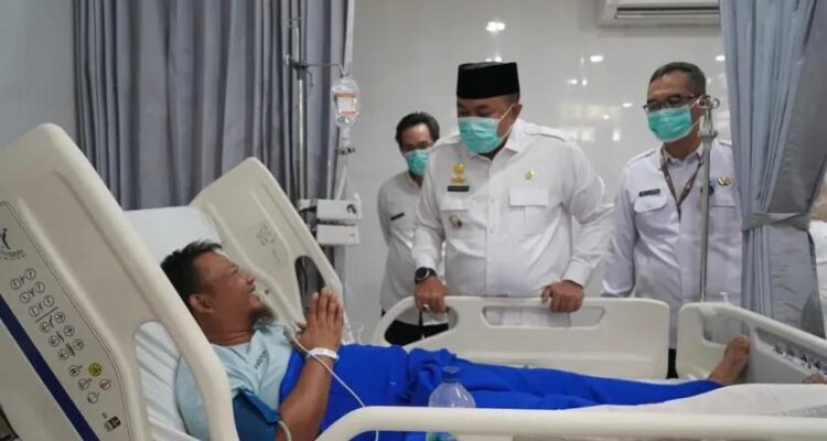 Bupati Bogor, Rudy Susmanto, saat mengunjungi RSUD RH Satibi di Cileungsi