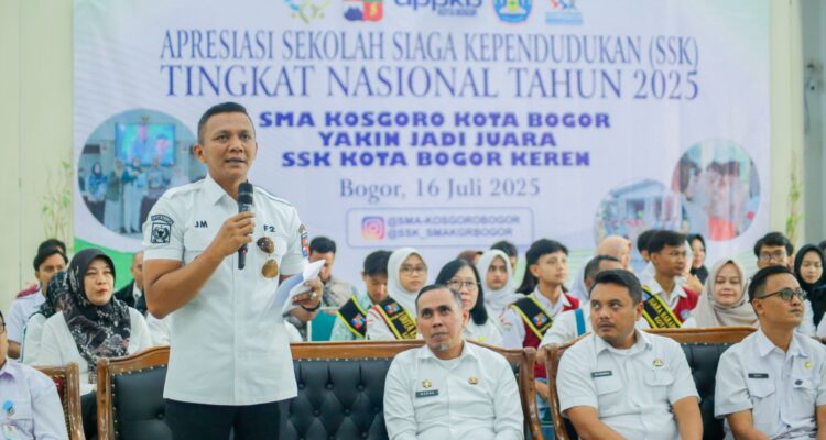 Wakil Wali Kota Bogor, Jenal Mutaqin saat berada SMA Kasgoro, Foto/Diskominfo Kota Bogor