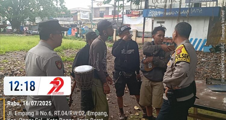 Polresta Bogor Kota mengamankan pengamen yang berkata kasar kepadan pengunjung yang sedang makan,Foto/Humas Polresta Bogor Kota