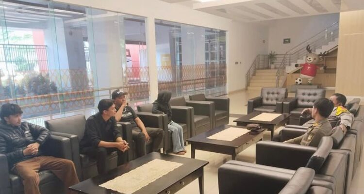 Pemilik akun media sosial yang mengunggah video tersebut, yang dikenal dengan nama Bemskuy, menyampaikan permohonan maaf secara langsung,Foto/Polres Bogor