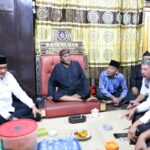 Bupati dan Wakil Bupati Bogor bersama para tokoh yamg ada di Kampung Urug, Foto/Diskominfo Kabupaten Bogor