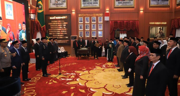 Bupati Bogor, Rudi Susmanto saat melantik 13 Pejabat tingkat Pratama, Foto/Diskominfo Kabupaten Bogor