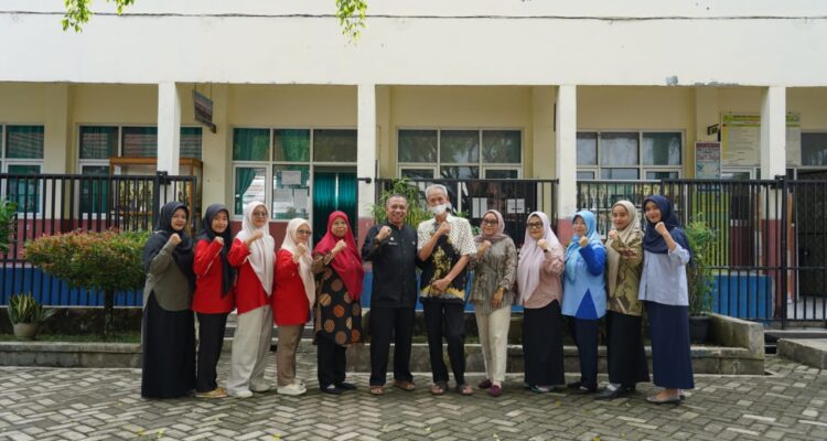 Dinas Komunikasi dan Informatika (Diskominfo) Kabupaten Bogor, lakukan monitoring Sistem Penerimaan Murid Baru (SPMB) di wilayah Kecamatan Nanggung, Foto/Diskominfo Kabupaten Bogor