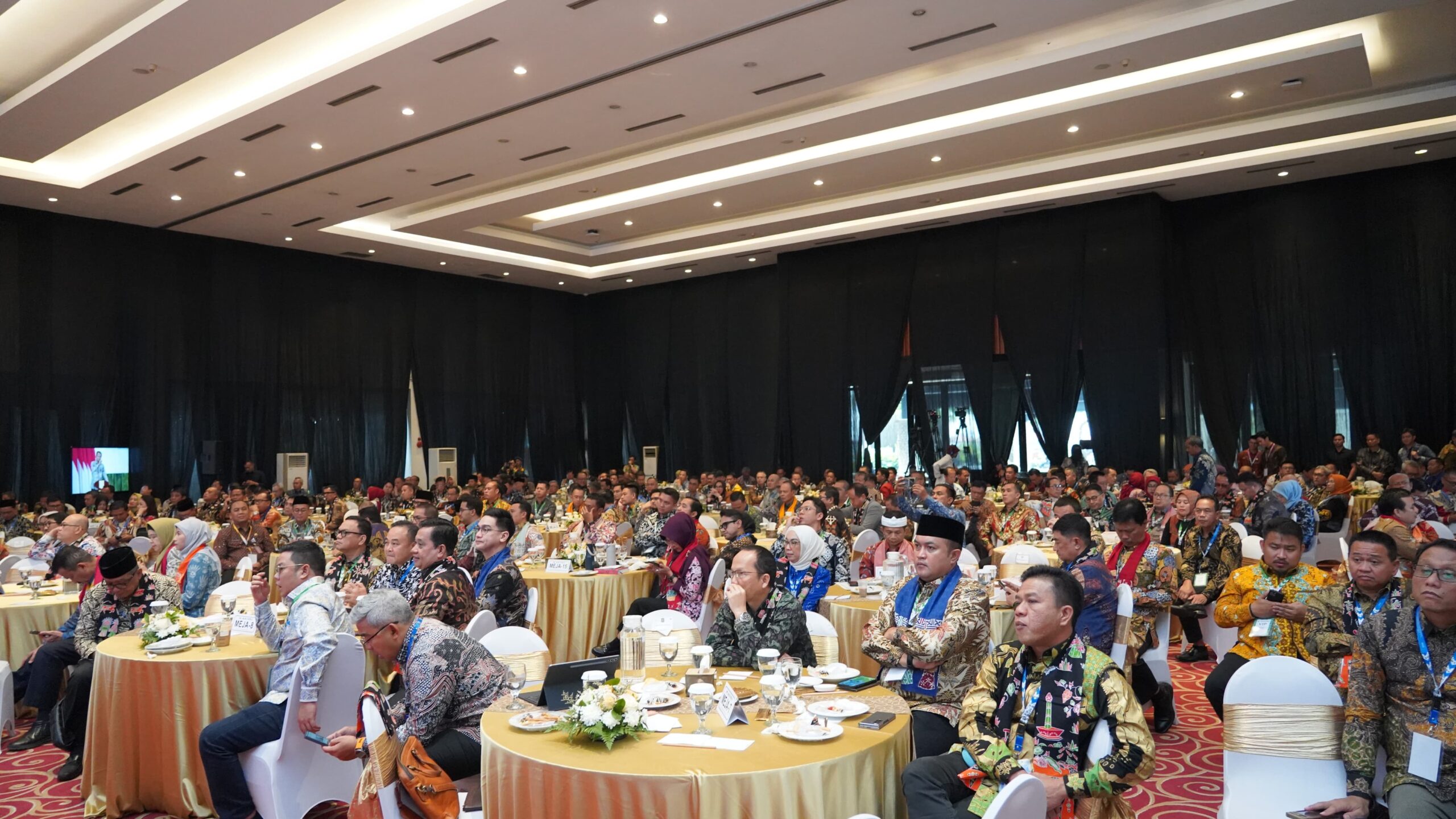 Bupati Bogor, Rudy Susmanto menghadiri Rapat Koordinasi (Rakor) Penguatan Sinergi Pemberantasan Korupsi yang digelar di Jakarta, Foto/Diskominfo Kabupaten Bogor Bupati Bogor, Rudy Susmanto menghadiri Rapat Koordinasi (Rakor) Penguatan Sinergi Pemberantasan Korupsi yang digelar di Jakarta, Foto/Diskominfo Kabupaten Bogor