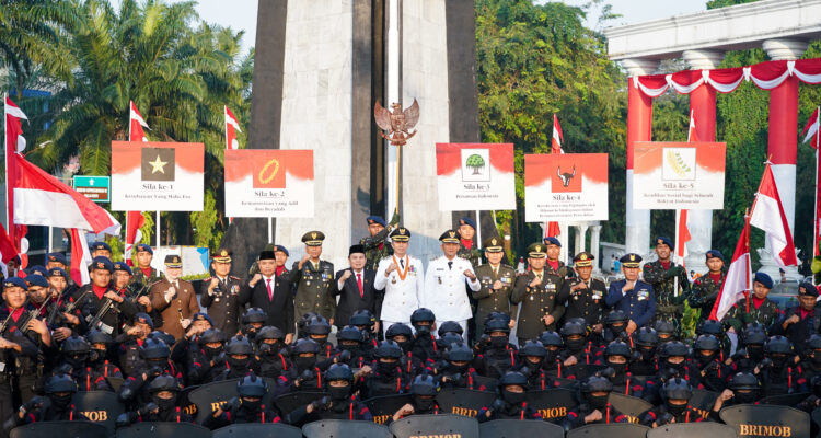 Ketua DPRD Kota Bogor, Adityawarman bersama Forkopimda melaksanakan doa bersama di Tugu Kujang, Foto/Setwan DPRD Kota Bogor