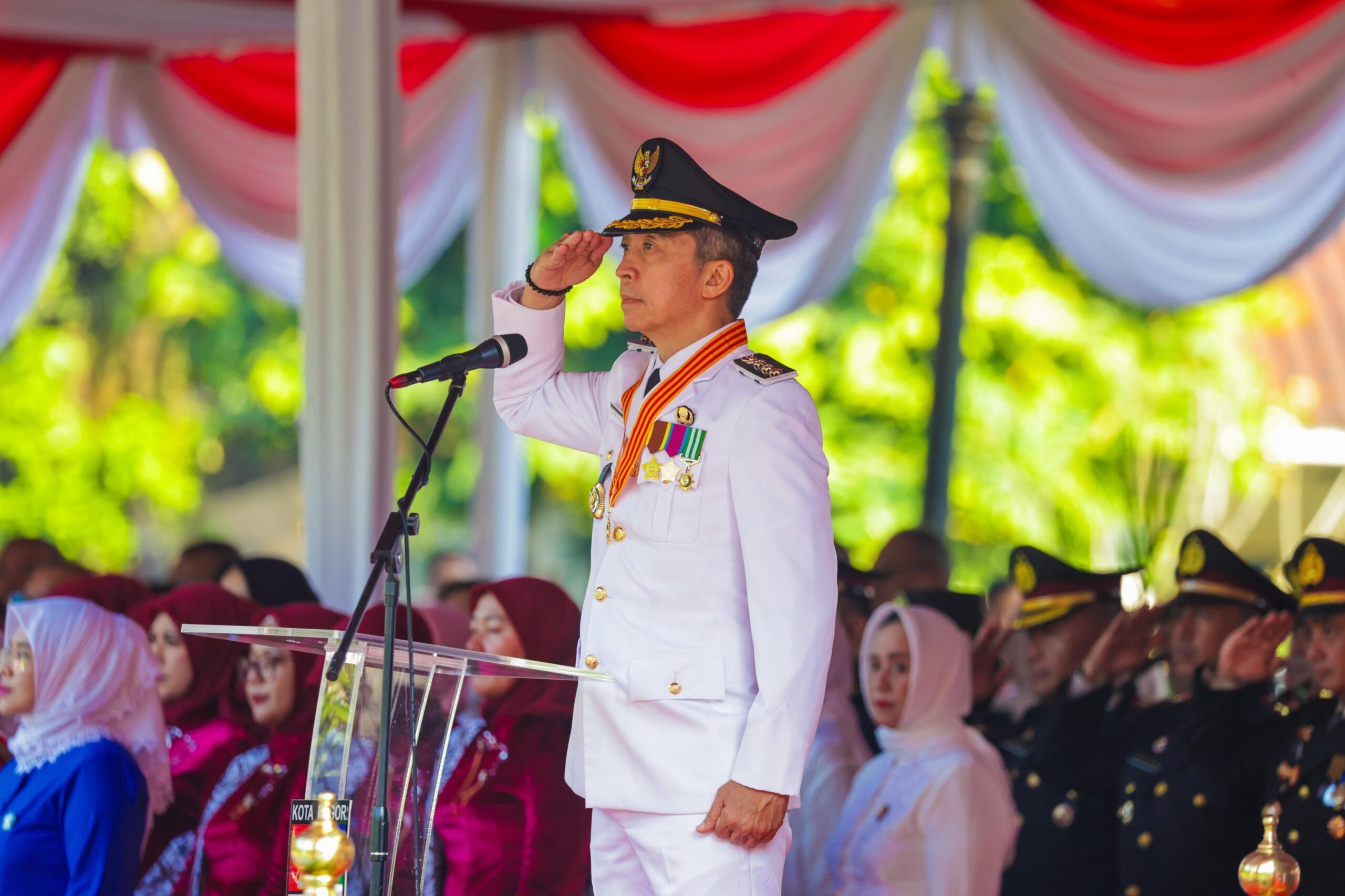 Wali kota Bogor, Dedie A Rachim saat melakukan upacara di lapangan sempur Bogor, Foto/Diskominfo Kota Bogor