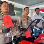 Polres Bogor saat menunjukan alat bukti terkait bentrokan antar kampung di Jasinga Bogor, Foto/Echa Nur Maulida