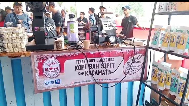 Stand Kopi Bah Sipit saat festival Kopi Legendaris, Foto/Istimewa Stand Kopi Bah Sipit saat festival Kopi Legendaris, Foto/Istimewa
