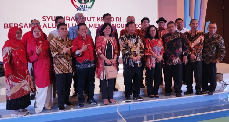 Alumni Universitas Sumatera Utara (USU) Jabodetabek Peduli (AUJP) bersama Komunitas Sepeda USU merayakan Hari Ulang Tahun (HUT) ke-80 Republik Indonesia, Foto/Istimewa