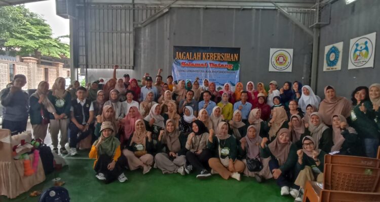 Foto bersama DLH Kabupaten Bogor saat meresmikan SIADUL KECIL, Foto/Diskominfo Kabupaten Bogor