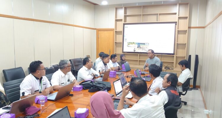 Dinas Tanaman Pangan saat menggelar rapat Pertanian Modern Melalui Digitalisasi Jaringan Irigasi MasPit , foto/Diskominfo Kabupaten Bogor